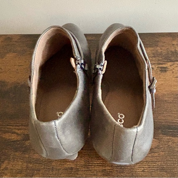 ecco| Chic Nephi Grey Leather Women's Heeled Buckle Strap 3” Booties Sz 41/7-7.5 - Picture 5 of 8